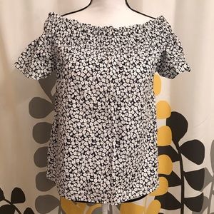 ❣️OFF THE SHOULDER TOP❣️